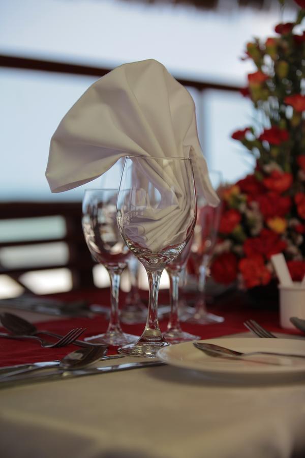 Giraffe Ocean View Hotel Daressalam Exterior foto
