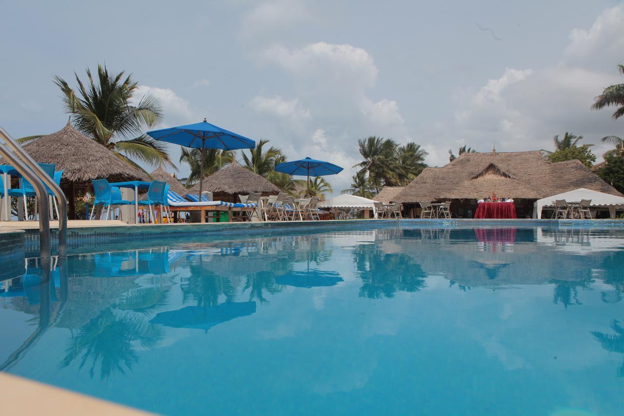 Giraffe Ocean View Hotel Daressalam Exterior foto