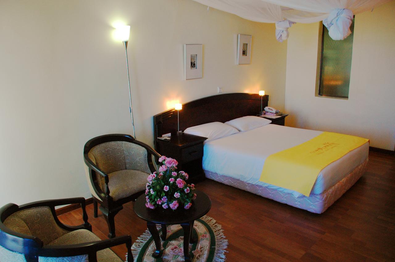 Giraffe Ocean View Hotel Daressalam Exterior foto