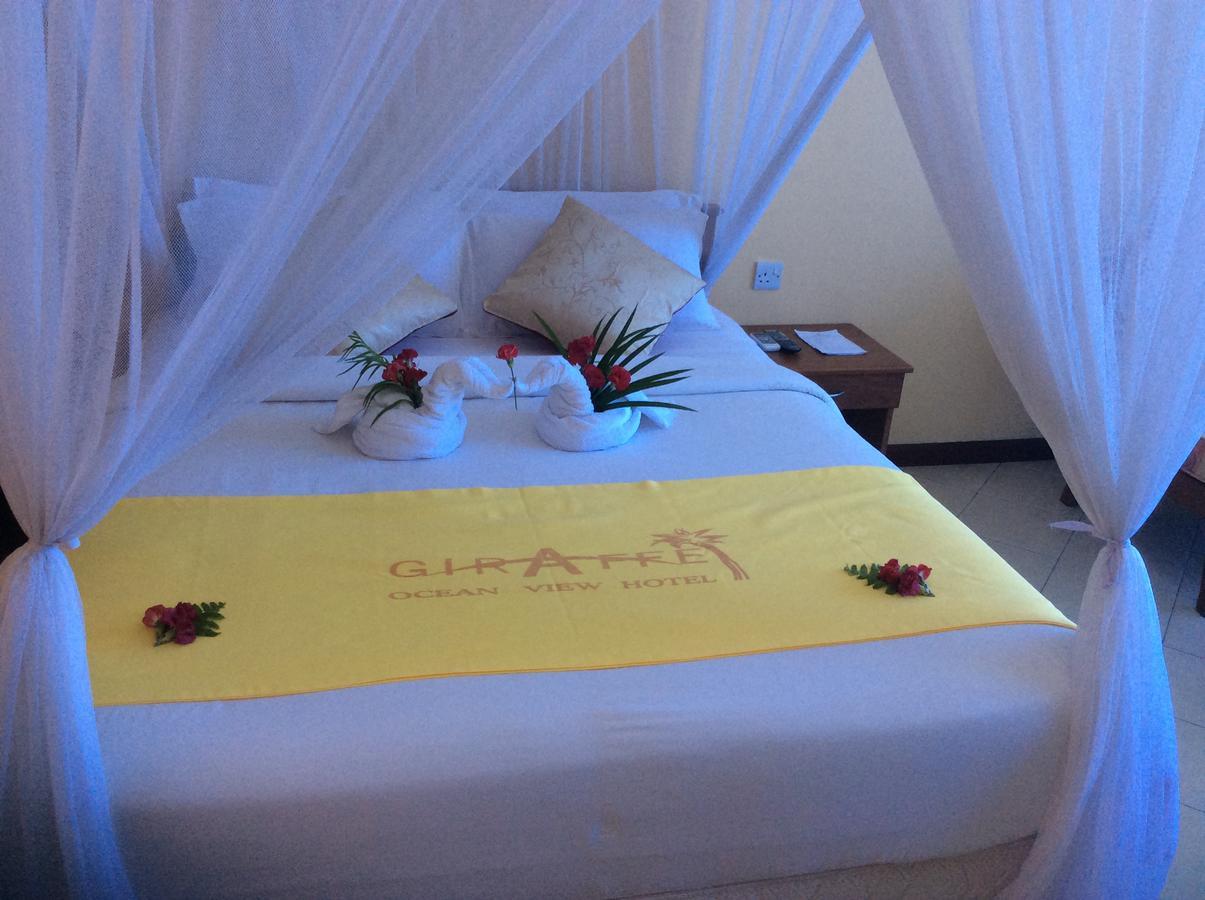 Giraffe Ocean View Hotel Daressalam Exterior foto