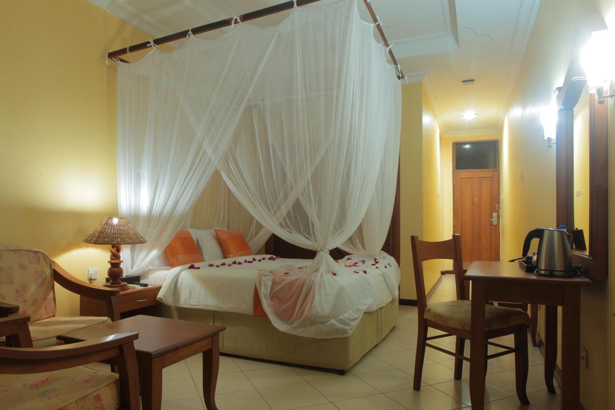Giraffe Ocean View Hotel Daressalam Exterior foto